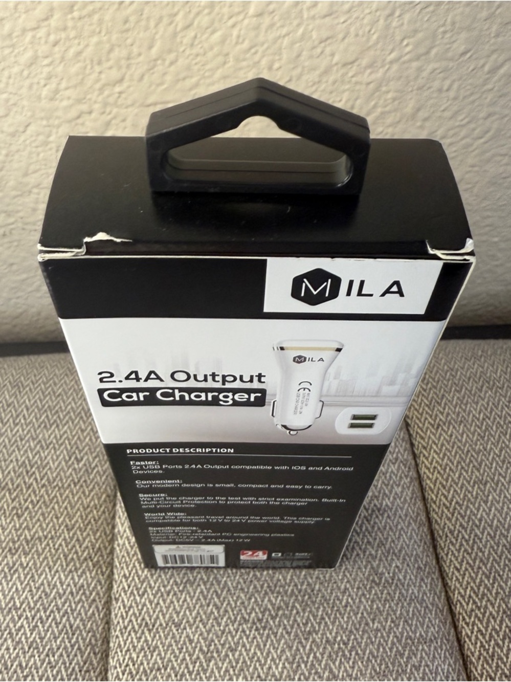 Car Charger Dual-Port With 2.4A Output With Lightning Cable in White - Picture 9 of 11